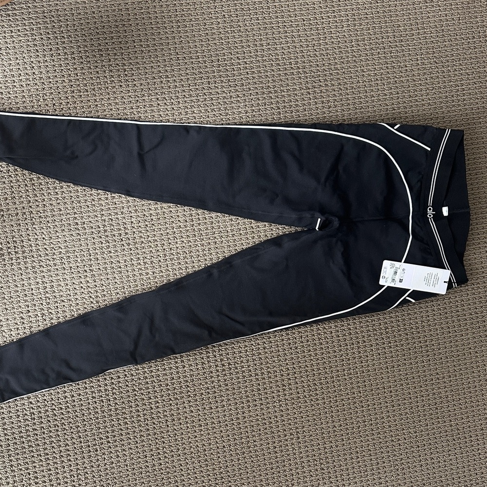 ALO Yoga Black Leggings with White Piping